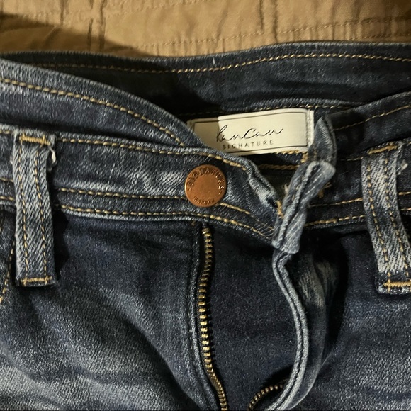 KanCan signature blue Jean shorts-Kurvy Ultra High Rise - Picture 3 of 3